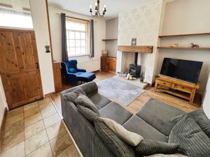 Lounge- click for photo gallery